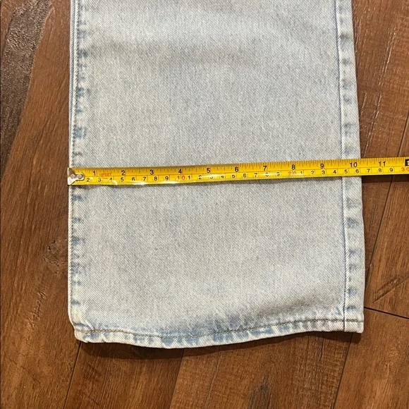 Levi's Light Blue Women's Mid Rise Baggy Jeans - Picture 9 of 10